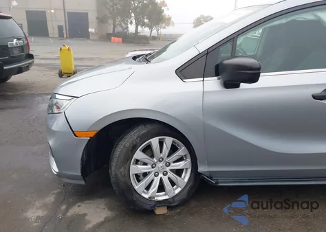 2019 Honda Odyssey Lx z USA, uszkodzony, nr VIN 5FNRL6H29KB077302